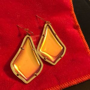 UC KS CLEAR IRIDESCENT ALEXANDRA EARRINGS
